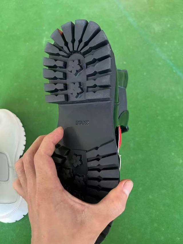 boots 4
